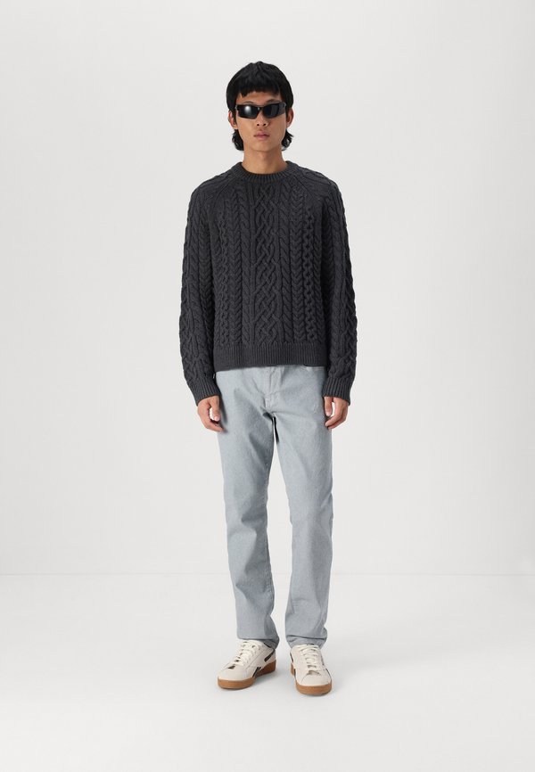 Oversized Cable Crew Sweater - Jumper2