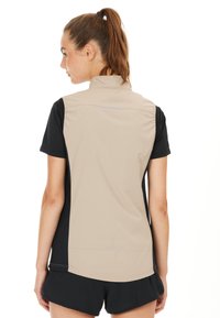 ELITE LAB Weste - simply taupe