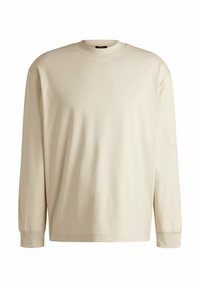 Unselected, open white eleven