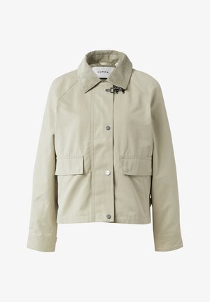 Giacca verde chiaro corta con colletto in velluto a coste, bottoni frontali, due tasche applicate e dettagli cuciti. Tessuto dalla trama liscia.