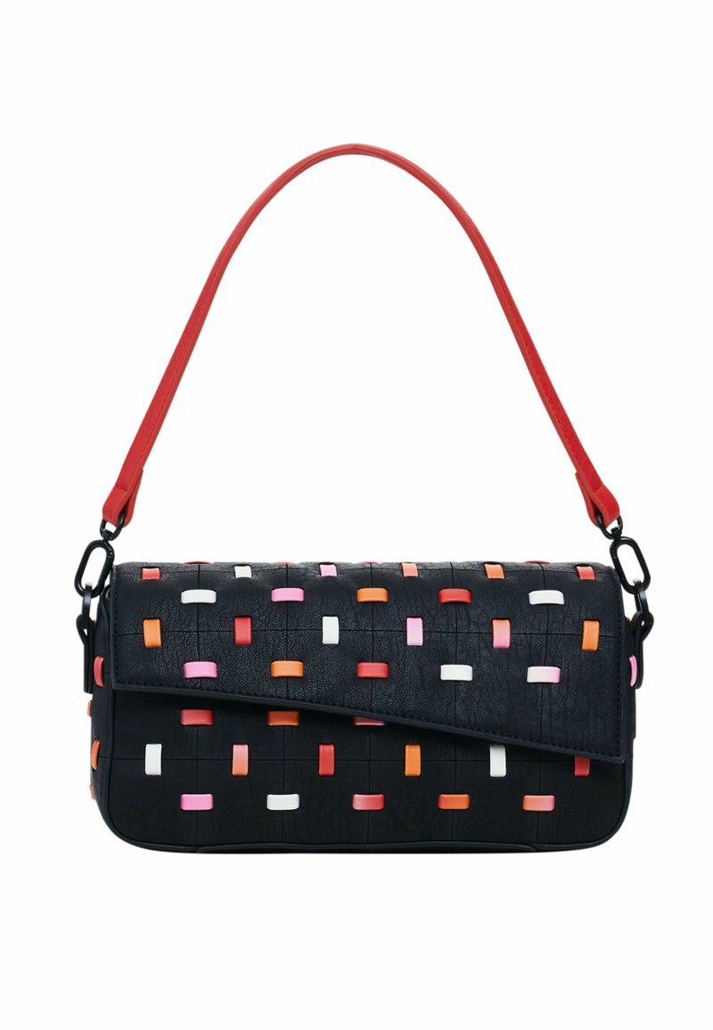 Schwarze gewebte Handtasche mit bunten rechteckigen Akzenten in Pink, Orange und Weiß. Verfügt über einen roten Schultergurt und ein klappbares Design.