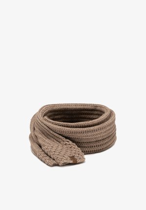 Gebreide sjaal in een lichtbruine tint, met een textuur van geweven ontwerp, een gladde afwerking en een leren label met merk.