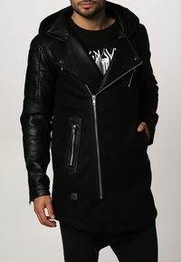 Black Kaviar Zimní kabát - black