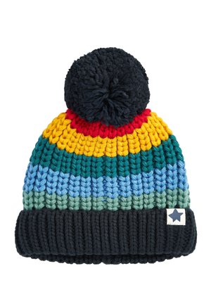 Strickmütze mit einem Marineblauen Pompon, ausgestattet mit bunten horizontalen Streifen in den Farben Türkis, Gelb, Rot und Blau. Schwarzer Rippbund.