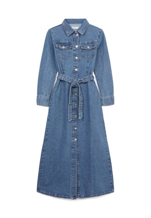 Blaues langes Denim-Kleid mit Knöpfen vorne, Brusttaschen, langen Ärmeln, Kragen und passendem Stoffgürtel, der in der Taille gebunden ist.