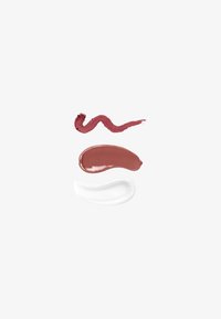 Tre campioni di prodotti cosmetici: una crema opaca di un rosa intenso, una crema lucida di terracotta e una crema bianca liscia, disposti verticalmente.