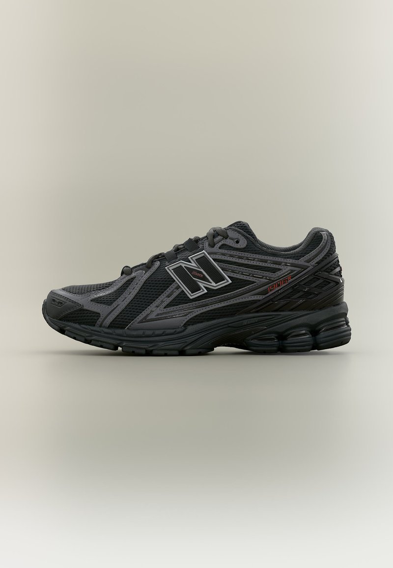 U1906 black/hot tomato/black