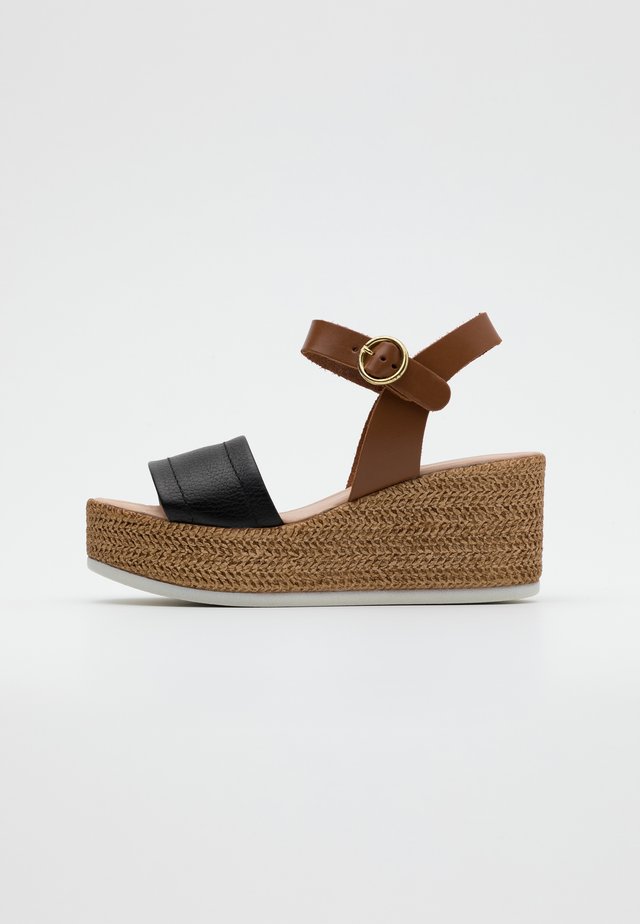 SAMUEL - Sandali con plateau - nero/camel