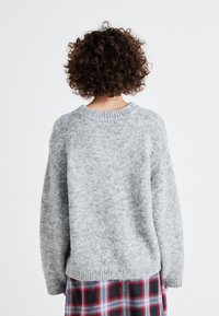 Gina Tricot BOXY SWEATER - Džemperis - grey melange