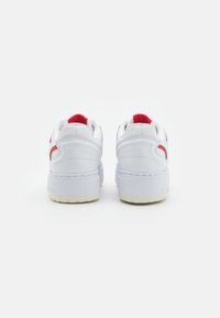 adidas Originals FORUM XLG - Sneakers basse - footwear white/better scarlet/cloud white