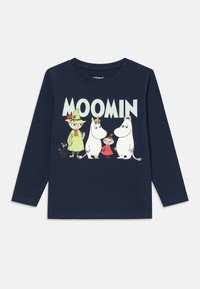 Tengerészekre emlékeztető, hosszú ujjú ing, Moomin karakterekkel és a "MOOMIN" szó nagy betűkkel a mellkasán.
