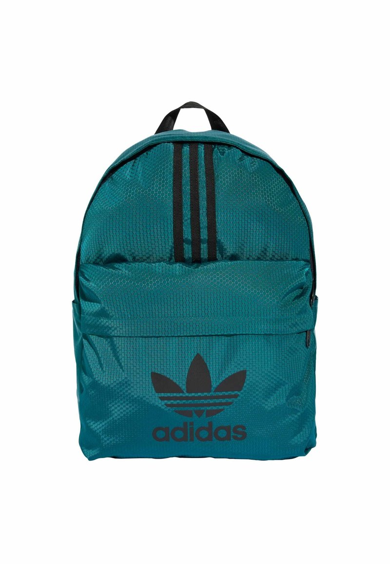 Zaino in nylon turchese con tre strisce verticali nere, tasca frontale con zip e grande logo Adidas nero. Forma arrotondata e finitura testurizzata.