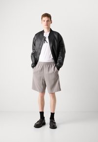 Calvin Klein PULL ON - Šortai - steeple gray