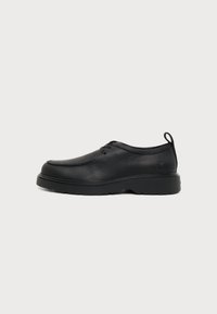 Δεν επιλέχθηκε, triple black