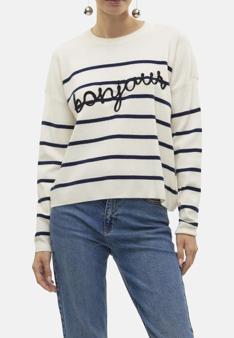 Maglione bianco con righe blu navy, con "bonjour" ricamato in nero sul davanti. Vestibilità casual con maniche lunghe.