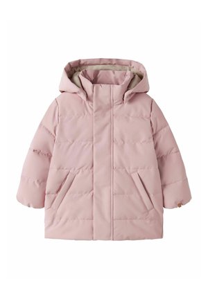 Hellrosa wattierte Winterjacke mit Kapuze und zwei Fronttaschen, für Kinder entworfen, auf weißem Hintergrund dargestellt.