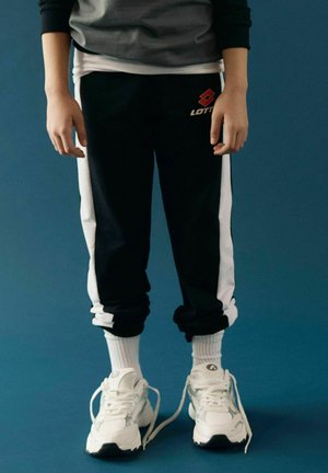 Name it, SWEATPANTS LOTTO UNISEX - Dresside alumine osa - black