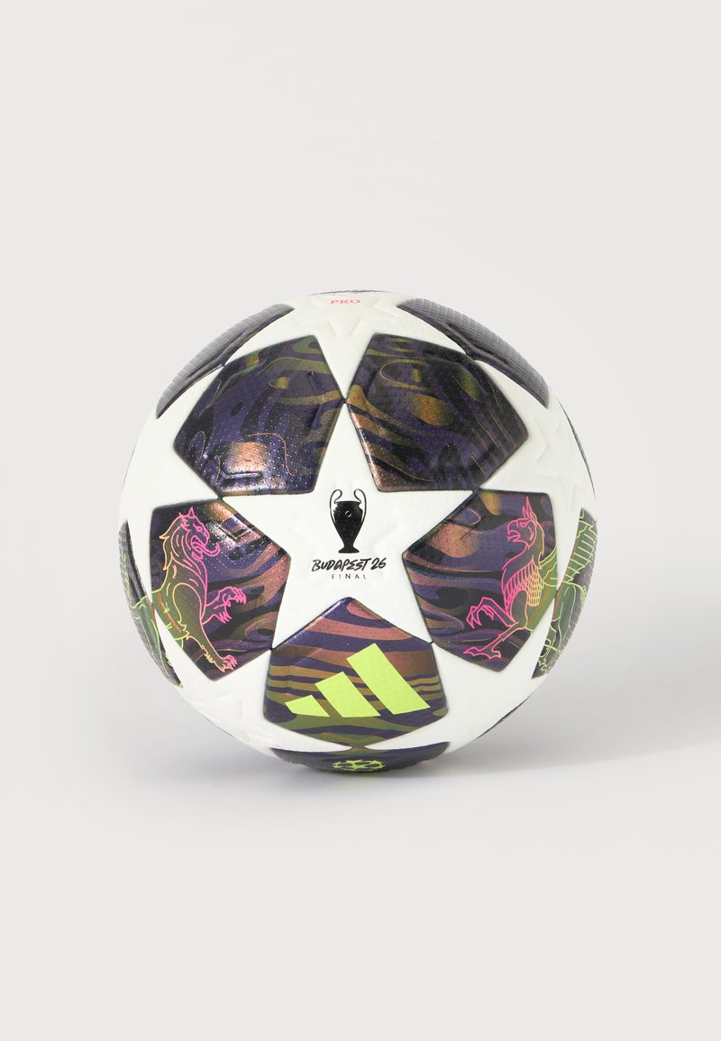 Λευκή και μαύρη μπάλα ποδοσφαίρου UEFA Champions League με γραφικά νέον λιονταριού και κείμενο "Budapest 26 Final" σε απλό φόντο.