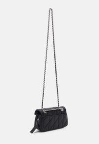 COACH TABBY SHOULDER BAG 20 WITH PILLOW QUILTING - Cross body bag - black