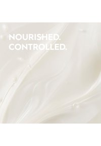 KERASILK KERASILK SMOOTHING SHAMPOO - Shampoo
