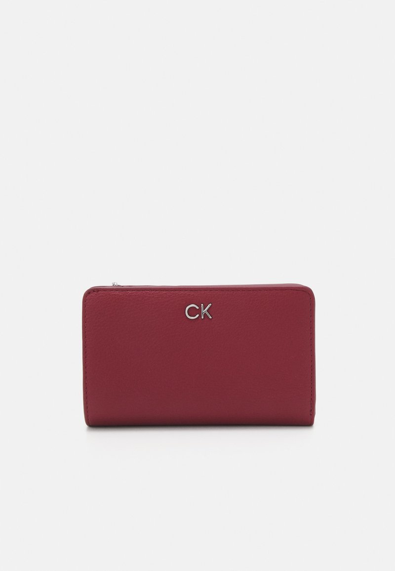 Calvin Klein DAILY MEDIUM BIFOLD - Wallet - biking red