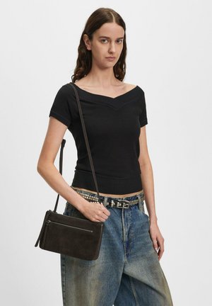 Liebeskind Berlin, CROSSBODY - Cross body bag - dunkelbraun