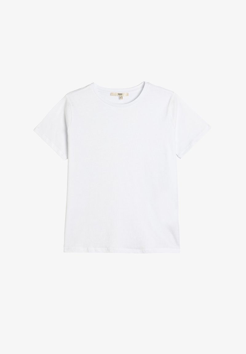 Maglietta bianca in cotone con scollo rotondo, maniche corte e una texture liscia, caratterizzata da un sottile motivo a coste sul tessuto.