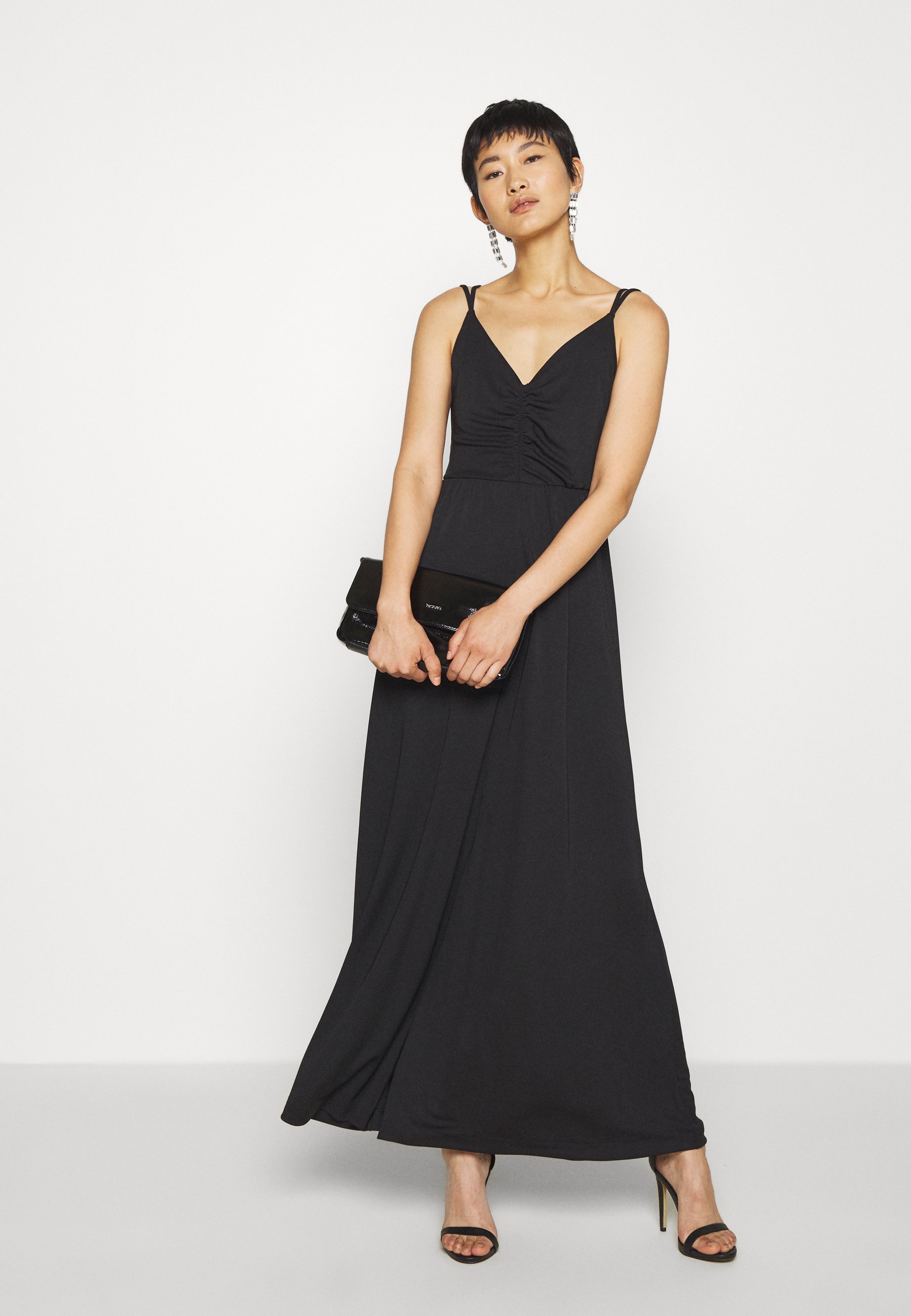 Banana Republic STRAPPY MATTE Maxikjole black Zalando.no Banana Republic DOUBLE V COLUMN - Jerseykjole - black
