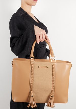 L'Atelier Du Sac CASSANDRE wielbłądzi