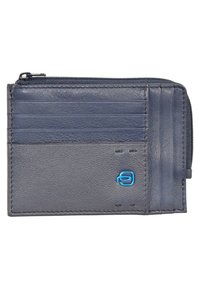 Portafoglio in pelle navy con logo blu, dotato di svariati vani per carte, una tasca con zip e una texture liscia. Design sottile per un ingombro ridotto.