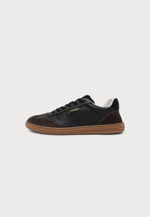 Versace SNEAKER - Baskets basses - moka/nero