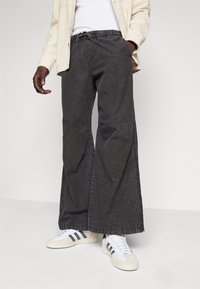Jack & Jones JPSTPARACHUTE  WASHED PANT UNISEX - Pantalones - black