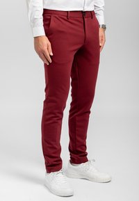 TEESHOPPEN Bukser - bordeaux