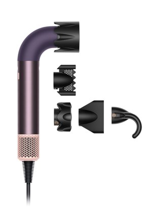 Asciugacapelli dal design curvo in viola e oro rosa. Include diversi accessori neri: un diffusore, un beccuccio per lo styling e un gancio.