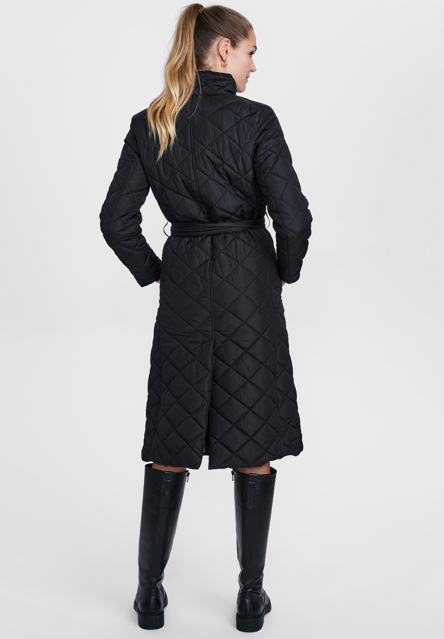 Nümph NUDUFFY - Abrigo de invierno - caviar/negro - Zalando.es
