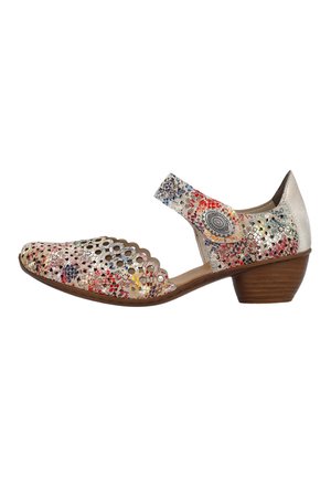 Zapato de cuero con estampado floral multicolor, detalles troquelados, borde festoneado, tacón pequeño y una cinta en el empeine.