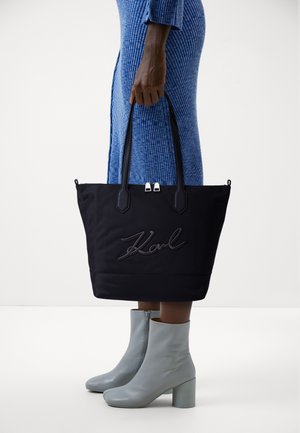 SIGNATURE TOTE - Tote bag - black