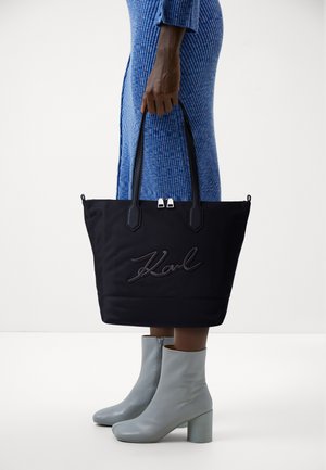 SIGNATURE TOTE - Shoppingväska - black