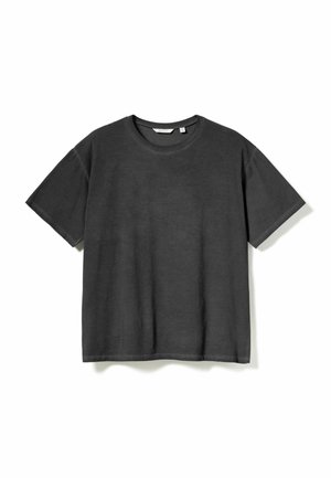 Tumehall, lühikeste varrukatega T-särk, valmistatud pehmest puuvillast. Ümmargune kaelus, mugav lõige nähtavate õmbluste detailidega varrukatel ja alläärel.