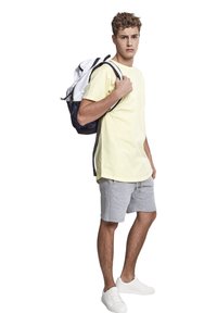Urban Classics COLOURBLOCKING - Dnevni ruksak - white/ dark blue/ black