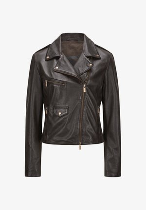 Schwarze Leder-Motorradjacke mit tailliertem Design, silbernen Reißverschlüssen und Druckknopf-Akzenten. Verfügt über einen asymmetrischen Frontreißverschluss und Taschen.