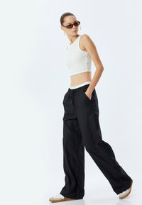Koton Trainingsbroek - black