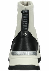 Mustang Stivaletti con la zeppa - ivory
