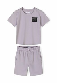 Unselected, lilac
