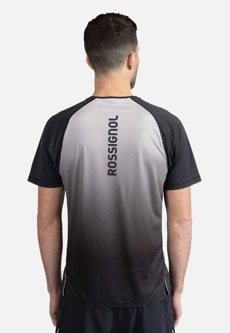Krátký rukáv sportovní tričko, gradient od tmavě šedé po světlou šedou, texturovaný design s kruhovými perforacemi, obsahuje logo "ROSSIGNOL" na zadní straně.