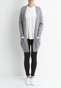 VILA Chaqueta de punto - light grey