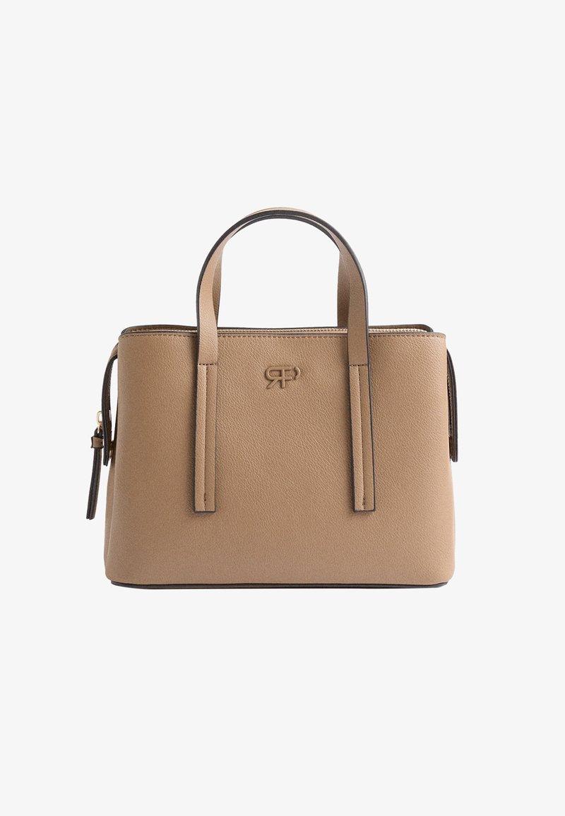 Brązowa skórzana torebka z dwoma uchwytami u góry, zamknięciem na zamek i subtelnie wytłoczonym logo z przodu. Charakteryzuje się gładką fakturą i prostokątnym kształtem.