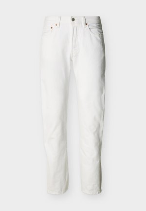 Biele rovné džínsy s piatimi vreckami a zapínaním na gombíky, zobrazené na jednoduchom svetlom pozadí.