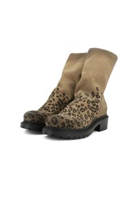 Stivaletti alla caviglia in suede con stampa leopardata, sfumatura dal beige al marrone, tacco basso a blocco, punta rotonda e suola in gomma nera testurizzata.