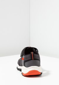 Keen NEWPORT NEO H2 - Vandringssandaler - magnet/spicy orange